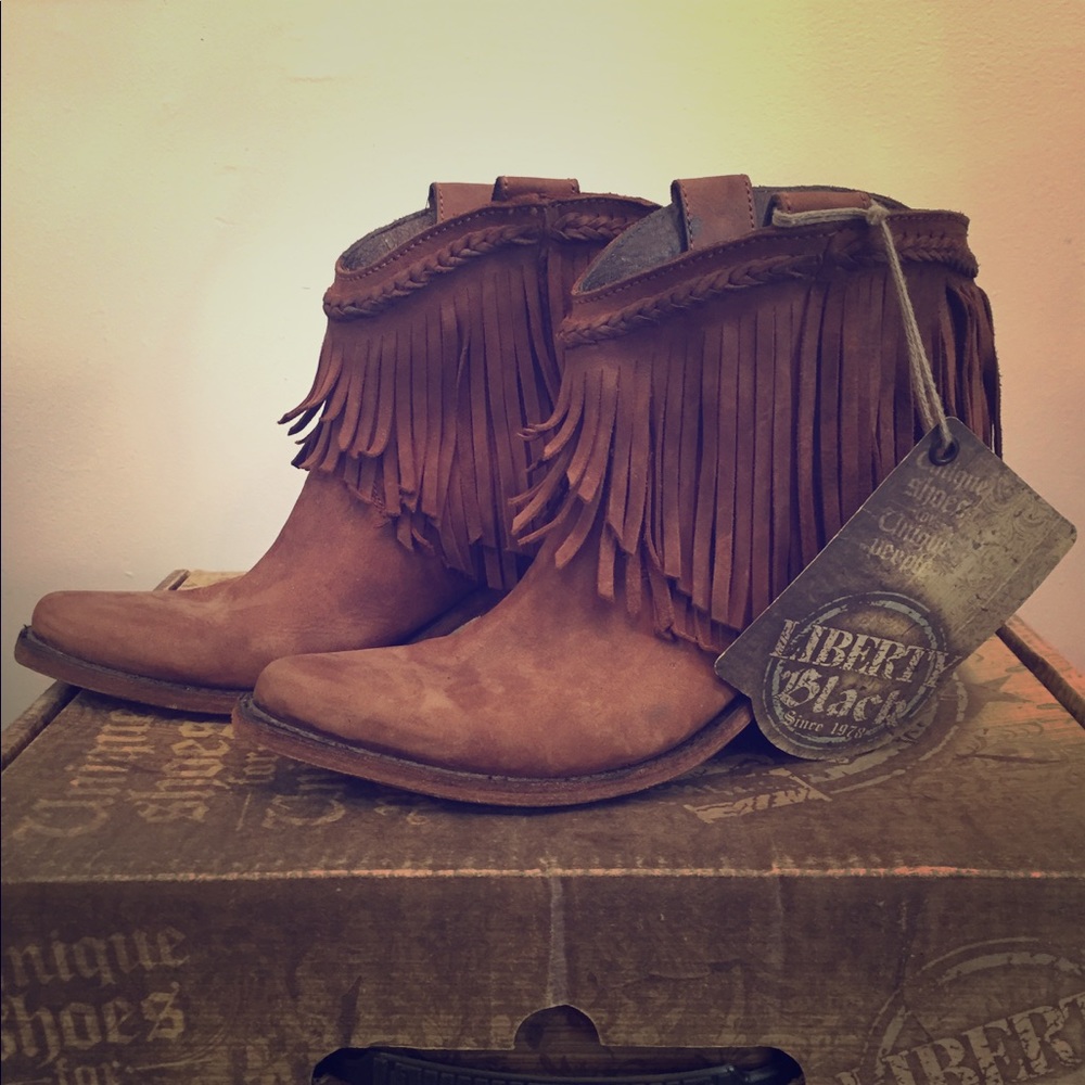 Liberty Black "Vegas" fringe bootie NWT